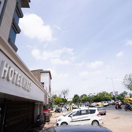 Hotel Kyra Airport Ahmedabad Exterior foto